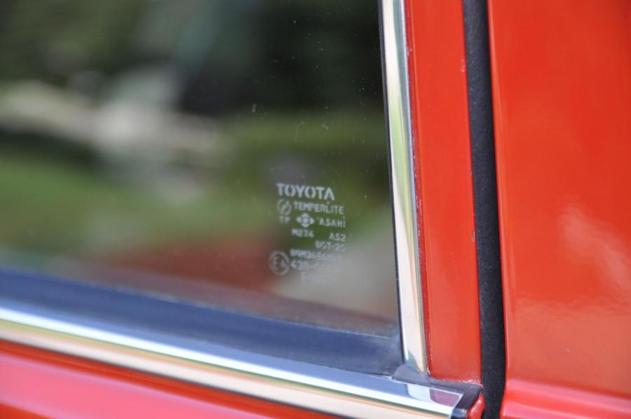 Детали экстерьера Toyota Land Cruiser 60 (FJ60) 1984 года  (NA) (фото 89 из 251)
